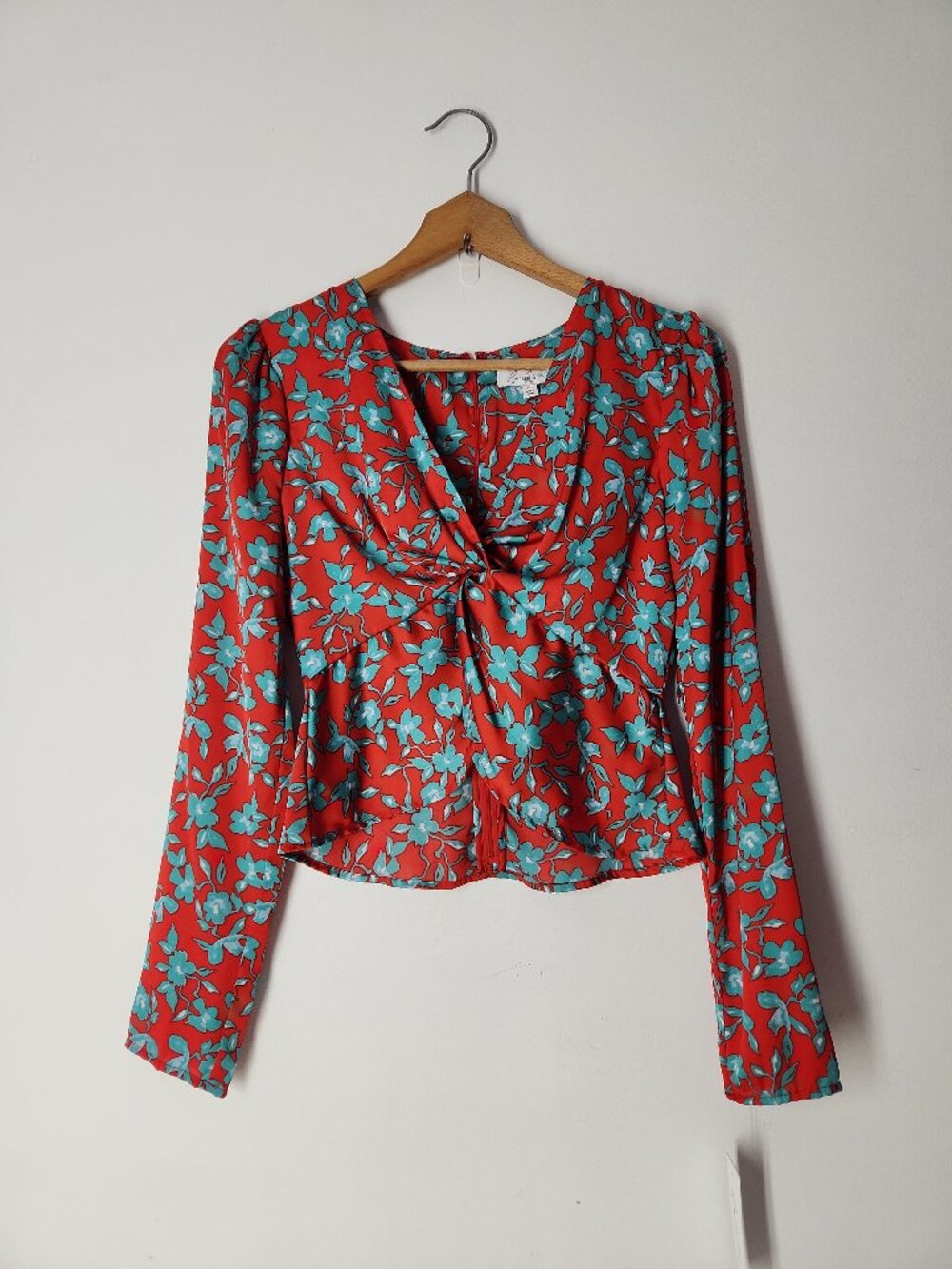 Love,‎ Whit satin silky floral long sleeve crop top blouse Red Teal Blue sz XS